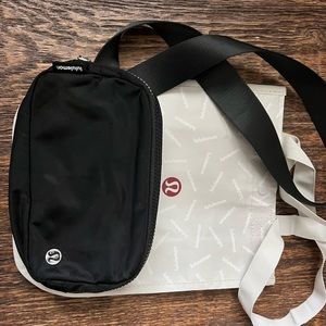 Lululemon Travel belt black bag